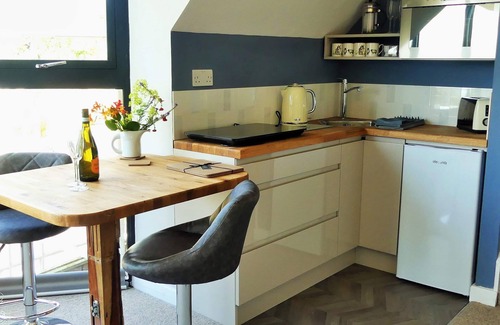 Alnmouth Apartment | 2 Minute Walk to Beach with Private Parking and Pet Friendly