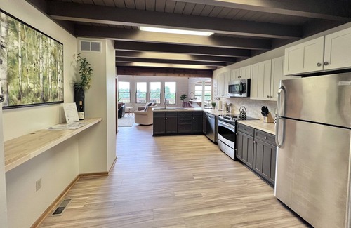 Springwater House | 2 NIGHT STAYS AVAILABLE now! 4 Day Summer Getaway, book today!