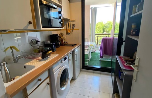 Mandelieu-la-Napoule Beach Apartment | 2 p furnished 5 mins walk from the beach with a garage.