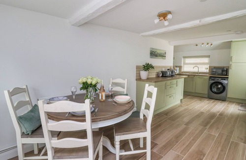 Rhayader Cottage | 2 PENPORTH, family friendly, with open fire in Rhayader