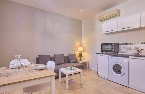 Barbotan-les-Thermes Apartment | 2 Person Apartment with Parking and Wifi in Barbotan