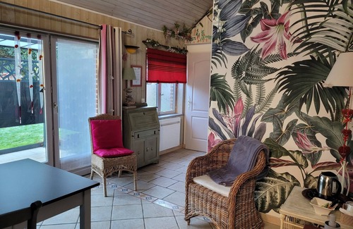 Blessy Cottage | 2-person gîte "La Maison de Arya" with jacuzzi and pool access