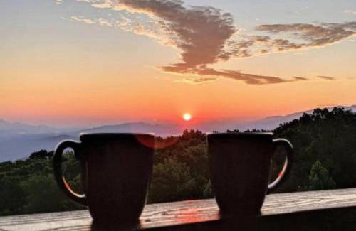 Chalet Village Apartment | 2 Places, 1 Epic Smoky Mtn Stay! Breathtaking Views-Indoor Pool-Outdoor Pool-Hot Tubs-Arcade-Playground-Close to Downtown