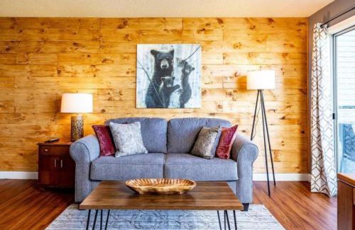 Chalet Village Apartment | 2 Places, 1 Epic Smoky Mtn Stay! Breathtaking Views-Indoor Pool-Outdoor Pool-Hot Tubs-Arcade-Playground-Close to Downtown