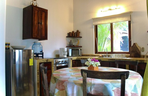 San Juan de Oriente Cabin | 2 private casitas & 1 private bedroom in front of the Laguna de Apoyo