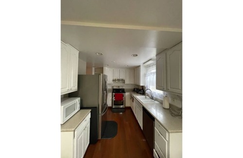 Colesville House | 2 QUEEN BEDS 2 GUESS