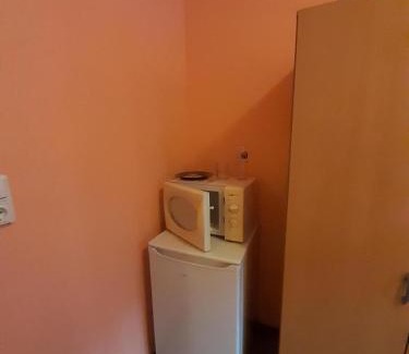 Industriebezirk Hostel | 2-Rent Group Hostel Rooms&Apartments TUB19A