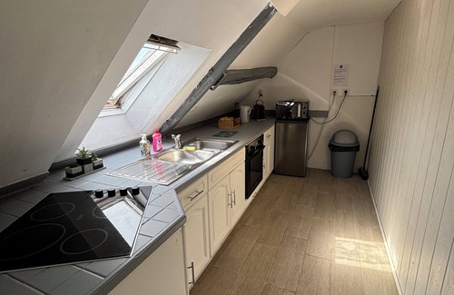 La Chapelle-en-Serval Apartment | 2-room apartment, 2 double beds