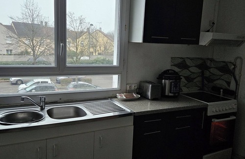 Montgeron Apartment | 2-room apartment, a few minutes from Orly airport, 2 min from a CC