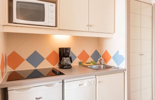 Cannes La Bocca Apartment | 2 room apartment for 4/5 people sea view- Residence La Palme d'Azur