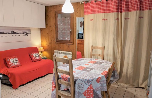 Praz-sur-Arly Apartment | 2 rooms RDJ 4 persons 250M slopes and ESF