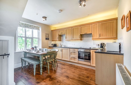 Abercraf Cottage | 2 SILURIA COTTAGE, family friendly, with open fire in Walton