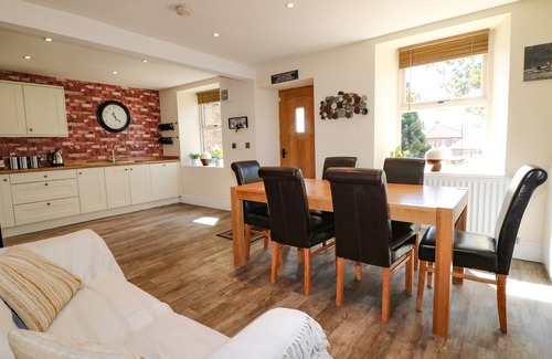 Dronfield Cottage | 2 SNAPE HILL, family friendly, with open fire in Dronfield