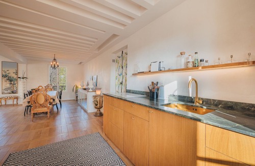 Champs-Elysees Apartment | 2 storey luxury penthouse with large terrace but no elevator
