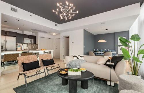 Beltline Apartment | 2 Storey Penthouse Panoramic Views Parking Stampede