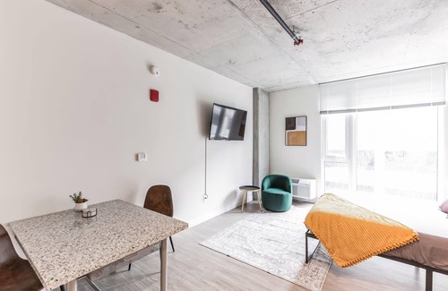 Gateway District Apartment | 2 Studios apartment w prime location