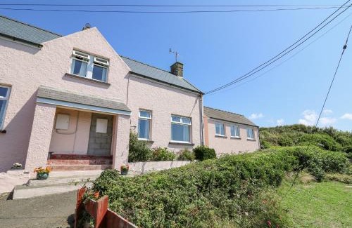 Porthgain House | 2 Sunny Hill