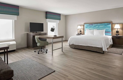Cranberry Township Hotel | 2 Units with Free Breakfast and Parking! Indoor Pool! Close to North Park!