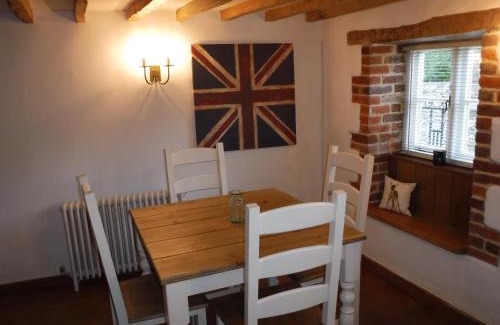 Highworth House | 2 Vicarage Lane
