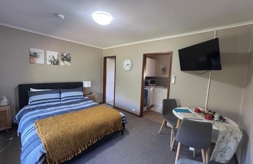 Canowindra Apartment | #2 Waddell Studio Apartment