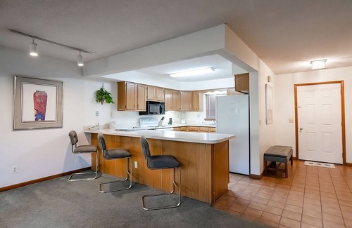 French Lick Villa | 2 Welcoming Villas with Indoor Pool | Steps from Splash Adventure | Free Parking