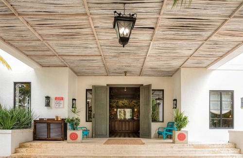 Plantation House | 2 x 2 Bedroom Beachfront Room at Itzana Resort