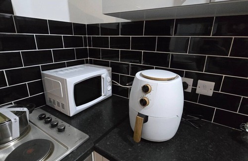 West Hendon House | 20% OFF| Discounted for long stay| Cosy 1 bedroom