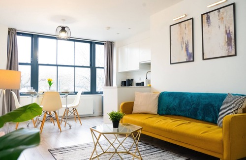 Deptford Apartment | 20% Off Monthly Stays | Stunning 3 Bedroom New Build | 7mins to London Bridge