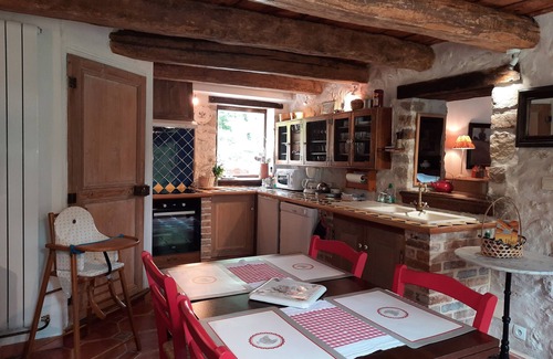 Dormelles Cottage | 20' south of Fontainebleau, the Eden barn in its green setting