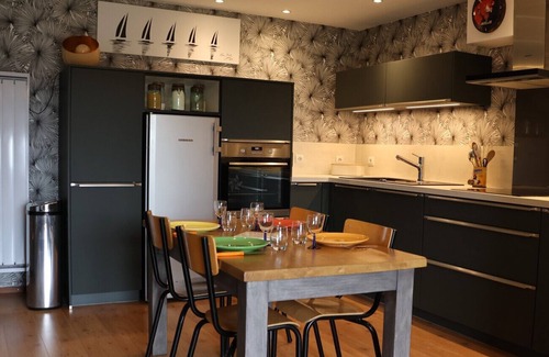 Saint-Gildas-de-Rhuys Apartment | 200 m from the beach, lovely flat for 4 people
