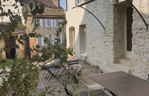 Vienne-en-Arthies Cottage | 200 m² Cottage ∙ 5 bedrooms ∙ 12 guests