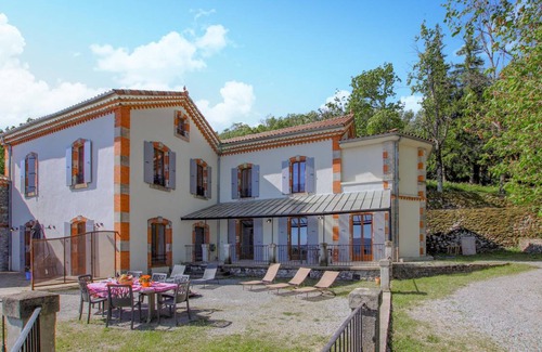 Privas House | 200 m² Farmhouse ∙ 4 bedrooms ∙ 11 guests