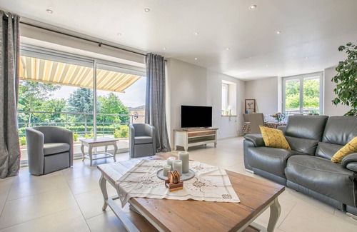 Largny-sur-Automne House | 200 m² House ∙ 4 bedrooms ∙ 9 guests