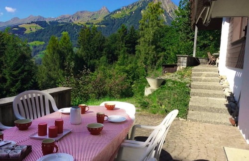 Aeschi bei Spiez House | 200 m² House ∙ 6 bedrooms ∙ 16 guests