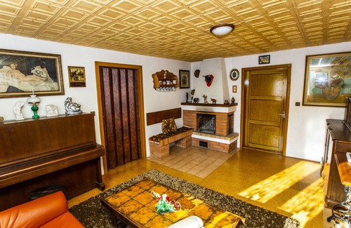 Rovensko pod Troskami House | 200 m² House ∙ 1 bedroom ∙ 8 guests