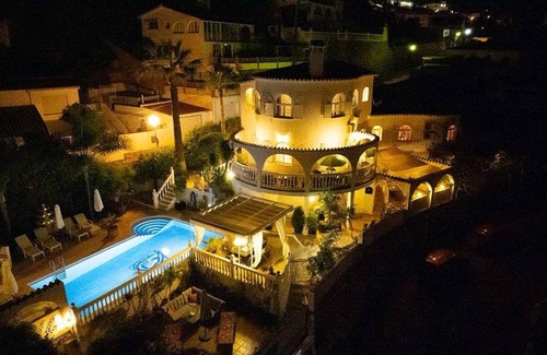 Torreblanca House | 200 m² House ∙ 4 bedrooms ∙ 10 guests