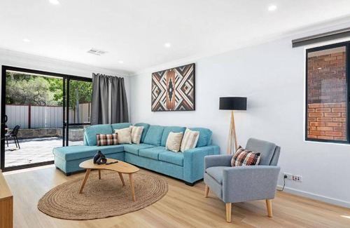 Bateman House | 200 m² House ∙ 4 bedrooms ∙ 8 guests