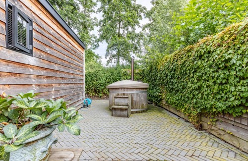 Heelweg House | 200 m² House ∙ 6 bedrooms ∙ 15 guests