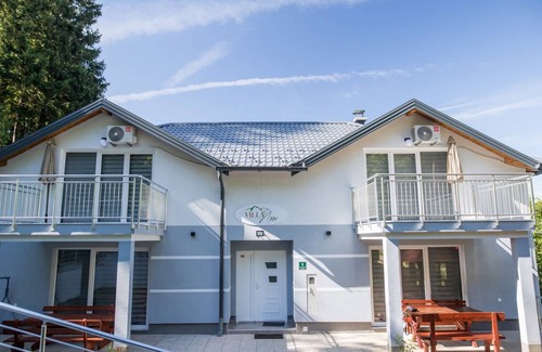 East Sarajevo House | 200 m² House ∙ 8 bedrooms ∙ 24 guests