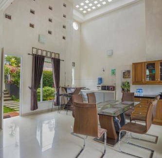 Ciloto Villa | 200 m² Villa ∙ 3 bedrooms ∙ 15 guests