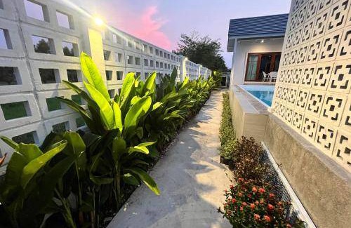 Udon Thani Villa | 200 m² Villa ∙ 3 bedrooms ∙ 10 guests
