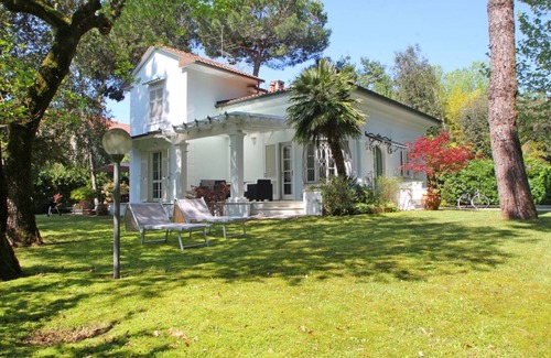 Poveromo Villa | 200 m² Villa ∙ 4 bedrooms ∙ 8 guests