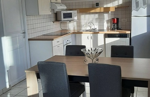 Cancale Apartment | 200m from the beach : Cancale - apartment 2/3 pers - terrace and sea view