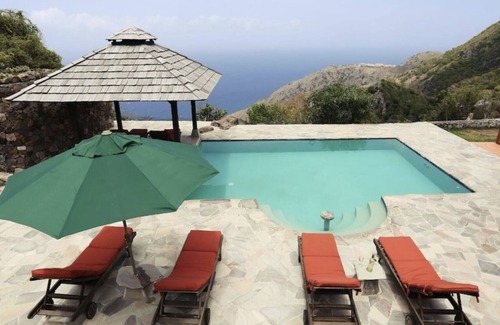 Windward Side Villa | 2023 Villa Fairview on Saba. Ultimate privacy.
