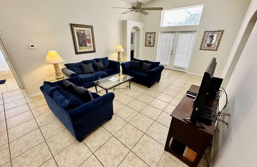Orange Tree House | 203 m² House ∙ 5 bedrooms ∙ 10 guests
