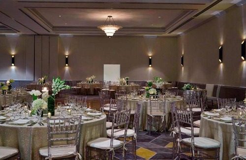 Downtown Hotel | 203 m² Hotel ∙ 127 guests