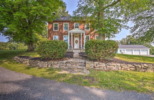 Taneytown House | 204 m² House ∙ 3 bedrooms ∙ 8 guests