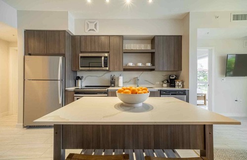 Glenvar Heights Apartment | #204 - Tucker Dadeland