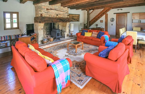 Eglise-Neuve-d'Issac House | 205 m² House ∙ 5 bedrooms ∙ 8 guests