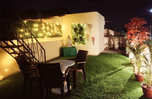 Malviya Nagar House | 205 m² House ∙ 1 bedroom ∙ 2 guests